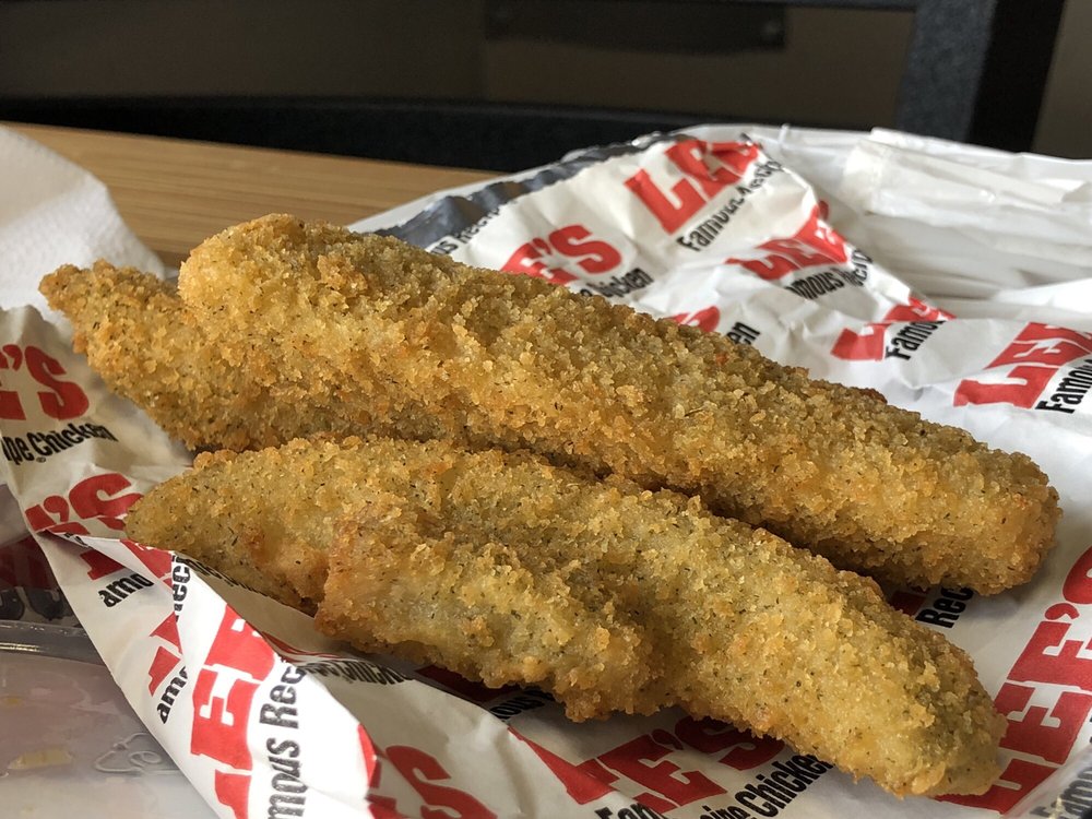 Lee's Famous Recipe Chicken Logo
