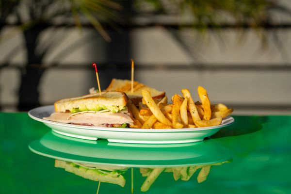 Midtown Gastrobar by null