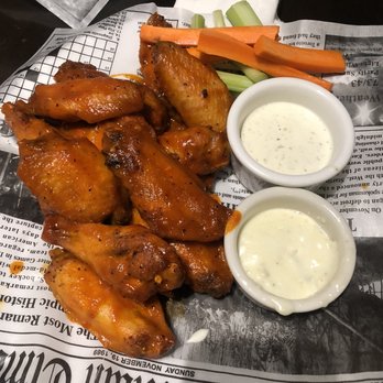 La Cab Sports Bar - Wings - Sports Bars Near Me - Hailey, Idaho La Cab Sports Bar - Wings - Sports Bars Near Me - Hailey, Idaho