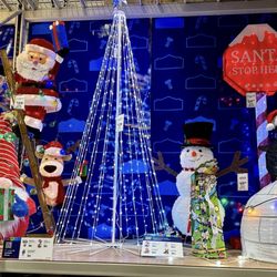 Lowe's Home Improvement - Cute outdoor holiday decor.
