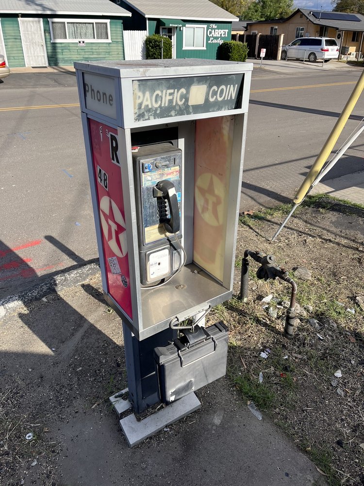 CHEVRON Updated September 2024 1210 Main St, Ramona, California