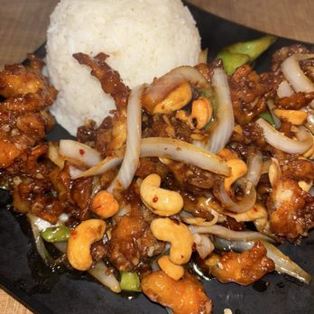 The Thonglor - Pad Cashew Nut - Thai Near Me - San Francisco, California The Thonglor - Pad Cashew Nut - Thai Near Me - San Francisco, California