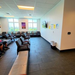 Orthopaedic Medical Group of Tampa Bay - Aug 2021: 1/2 the large waiting area