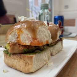 Bombay Vada House - Vada Pav Plate (2 Pieces)