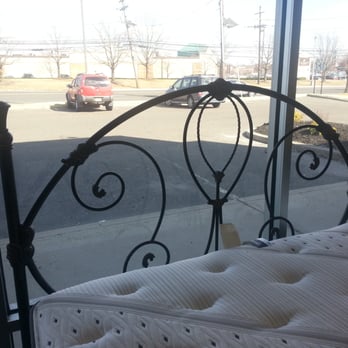 Mattress Warehouse - Furniture Stores Near Me - Maple Shade, New Jersey Mattress Warehouse - Furniture Stores Near Me - Maple Shade, New Jersey