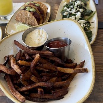 Monkeypod Kitchen - I'm not sure how to feel about these fries.. Tasted burnt and it was hard to eat - Tacos Near Me - Honolulu, Hawaii Monkeypod Kitchen - I'm not sure how to feel about these fries.. Tasted burnt and it was hard to eat - Tacos Near Me - Honolulu, Hawaii
