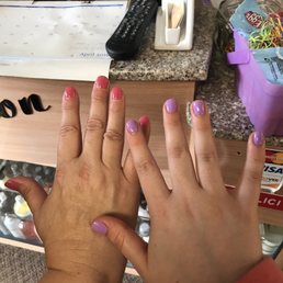 Gel manicure spring colors
