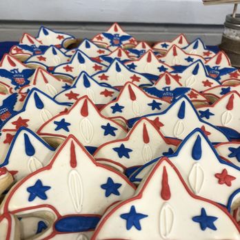 Cookies, Cupcakes and More - Fleur de Lis Eagle Scout Cookies - Bakeries Near Me - Hutto, Texas Cookies, Cupcakes and More - Fleur de Lis Eagle Scout Cookies - Bakeries Near Me - Hutto, Texas