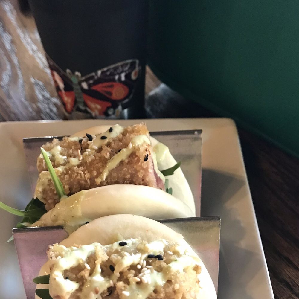 Panko crusted ahi tuna bao buns / comes with two Panko crusted ahi tuna bao buns / comes with two
