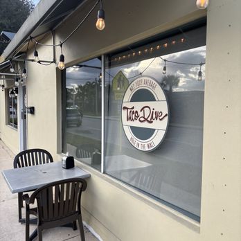 Taco Dive - Front of restaurant - Tacos Near Me - Vero Beach, Florida