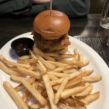 Ruby Tuesday - Cold fries n burger - Burgers Near Me - Walterboro, South Carolina Ruby Tuesday - Cold fries n burger - Burgers Near Me - Walterboro, South Carolina