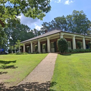 Mississippi Welcome Center - Landmarks & Historical Buildings Near Me - Tremont, Mississippi