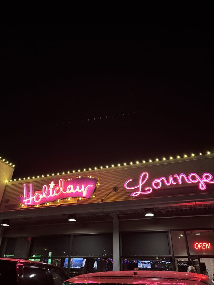 Social spots from Holiday Lounge