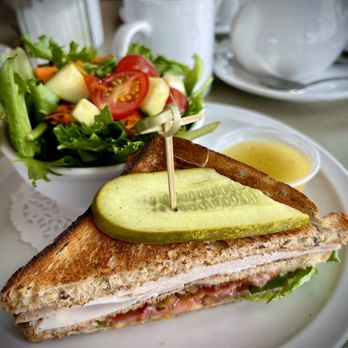 Common Place Cafe - Split Club Sandwich w/ Garden Salad - Cafes Near Me - Abbotsford, British Columbia Common Place Cafe - Split Club Sandwich w/ Garden Salad - Cafes Near Me - Abbotsford, British Columbia