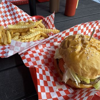 Papa Bakery - Papa Bakery cheeseburger with classic crinkle cut fries. Super fresh and delicious. - Bakeries Near Me - Canoga Park, California Papa Bakery - Papa Bakery cheeseburger with classic crinkle cut fries. Super fresh and delicious. - Bakeries Near Me - Canoga Park, California
