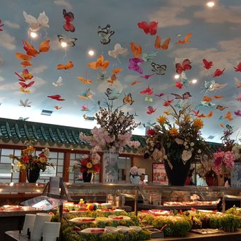 Mandarin Restaurant - a buffet with many different types of food - Buffets Near Me - Brampton, Ontario Mandarin Restaurant - a buffet with many different types of food - Buffets Near Me - Brampton, Ontario