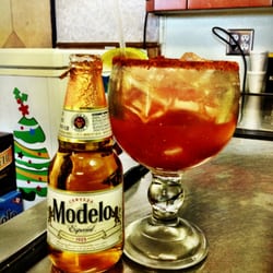 Mariscos La Reyna - Michelada