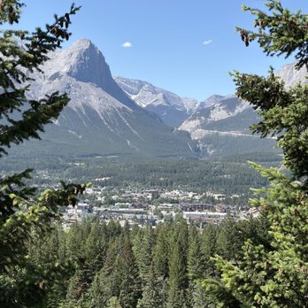 Silvertip Golf Course - View from the course to the city of Canmore - Golf Near Me - Canmore, Alberta Silvertip Golf Course - View from the course to the city of Canmore - Golf Near Me - Canmore, Alberta