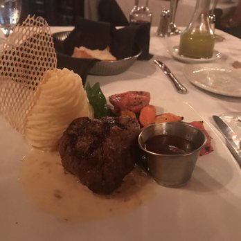 Collage Restaurant - 8 ounce sirloin, veggies, mashed potatoes - New American Near Me - St Augustine, Florida Collage Restaurant - 8 ounce sirloin, veggies, mashed potatoes - New American Near Me - St Augustine, Florida
