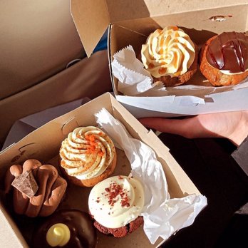 Cupcake Magician - two boxes of cupcakes - Cupcakes Near Me - Red Bank, New Jersey Cupcake Magician - two boxes of cupcakes - Cupcakes Near Me - Red Bank, New Jersey