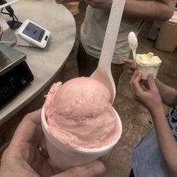 Strawberry Farm Fresh Ice Cream