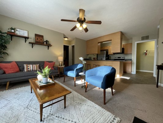 FOX LAKE APARTMENT HOMES - Updated October 2025 - 88 Photos & 12 ...