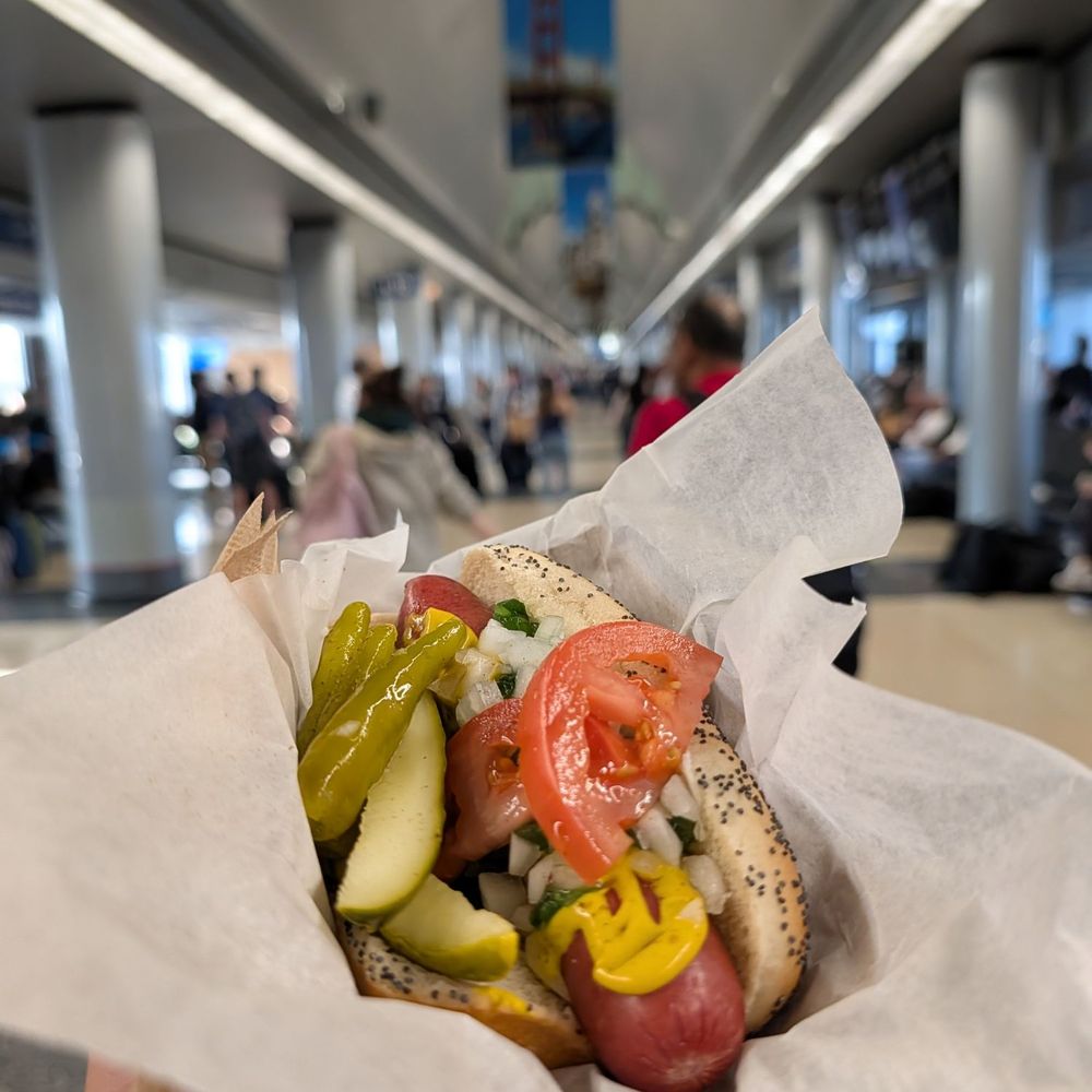 Rush Street Bar - Chicago Hot Dog - Airport Lounges Near Me - Chicago, Illinois Rush Street Bar - Chicago Hot Dog - Airport Lounges Near Me - Chicago, Illinois