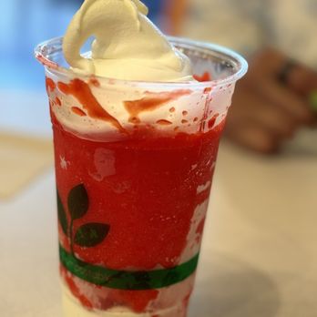 EARL Kapolei - Frozen Custard with Cherry  Italian Ice - Sandwiches Near Me - Kapolei, Hawaii
