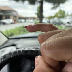 L A Nails