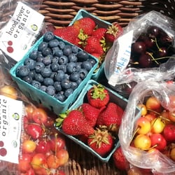 Hood River Organic - Example of a fruit CSA box from Hood River Organic.
