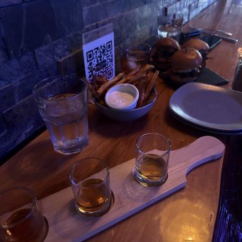 Purgatory Whiskey Bar & Craft Beer - Whiskey flight - Whiskey Bars Near Me - Tracy, California