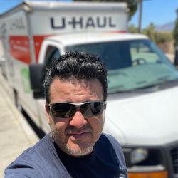U-Haul Neighborhood Dealer - De u-haul ... muy buena camioneta
