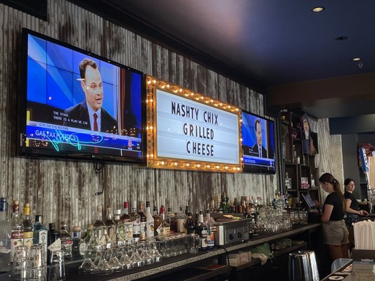 Nash Bar & Stage by null