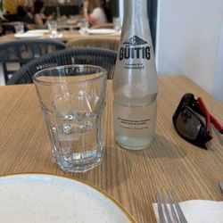 Guitig sparkling water from Ecuador