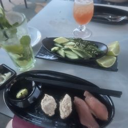 Mu-Kii - Pickled cucumbers and tuna sashimi with the green apple Mojito and the heartbreaker