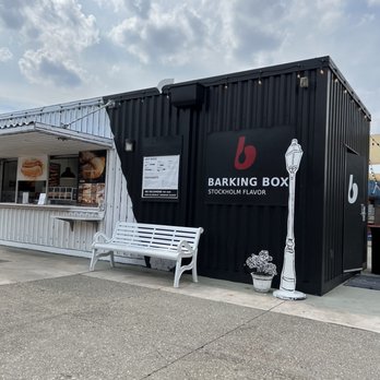 Newport on the Levee - Food trucks/shipping crates - Cinema Near Me - Newport, Kentucky