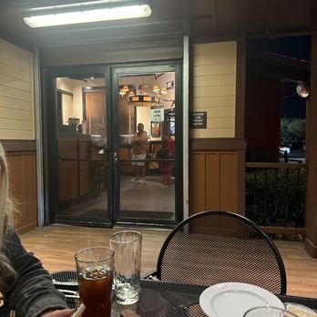 LongHorn Steakhouse - Steakhouses Near Me - Miami, Florida