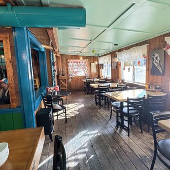 Mountain Center Cafe & Grill - Breakfast & Brunch Near Me - Mountain Center, California