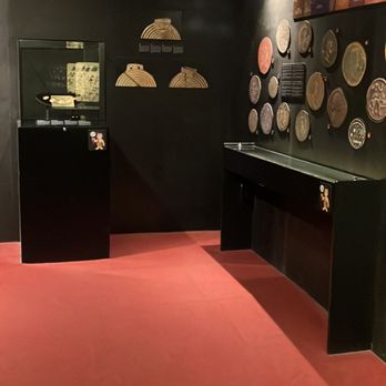 Musée HAN 1900 - Museums Near Me - Rochefort, WNA