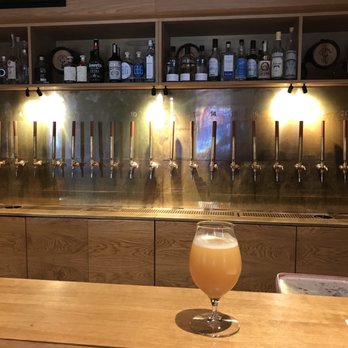 Barr - Lots of beer! - Modern European Near Me - København