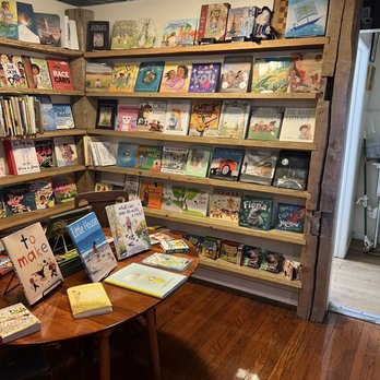 Roebling Books & Coffee - Bookstores Near Me - Covington, Kentucky Roebling Books & Coffee - Bookstores Near Me - Covington, Kentucky