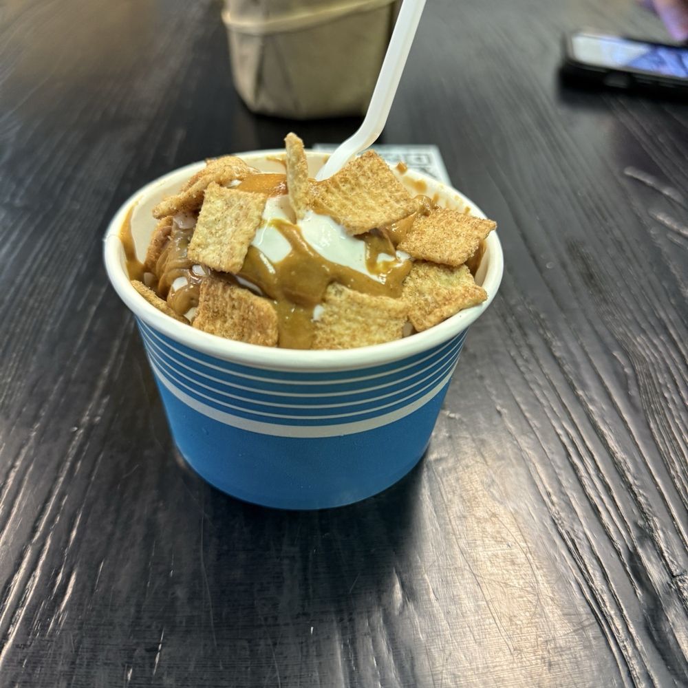 Soft serve with cinnamon toast crunch and cookie butter