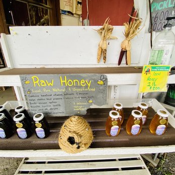 Juniperdale Farms - Raw honey - Farmers Market Near Me - Nazareth, Pennsylvania Juniperdale Farms - Raw honey - Farmers Market Near Me - Nazareth, Pennsylvania