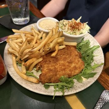 Martin's Tavern - Fish & chips - Breakfast & Brunch Near Me - Washington, DC, District of Columbia