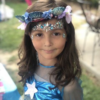 Mermaidazzle Creations and Events - Birthday girl with her gorgeous mermaid crown & mermaid gems!!! - Party & Event Planning Near Me Mermaidazzle Creations and Events - Birthday girl with her gorgeous mermaid crown & mermaid gems!!! - Party & Event Planning Near Me
