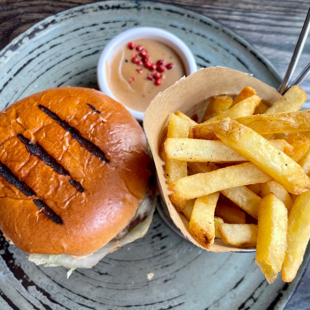 Mediterraneo - Burger - Mediterranean Near Me - Glasgow, GLG