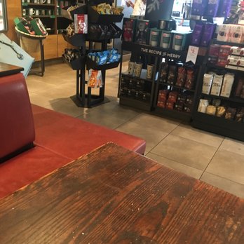 Starbucks - Waiting more than 12 min for a mobile order - Coffee & Tea Near Me - Fairfield, California