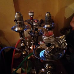 Andělská čajovna - K vodnici jsou automaticky přikládány dva uhlíky.