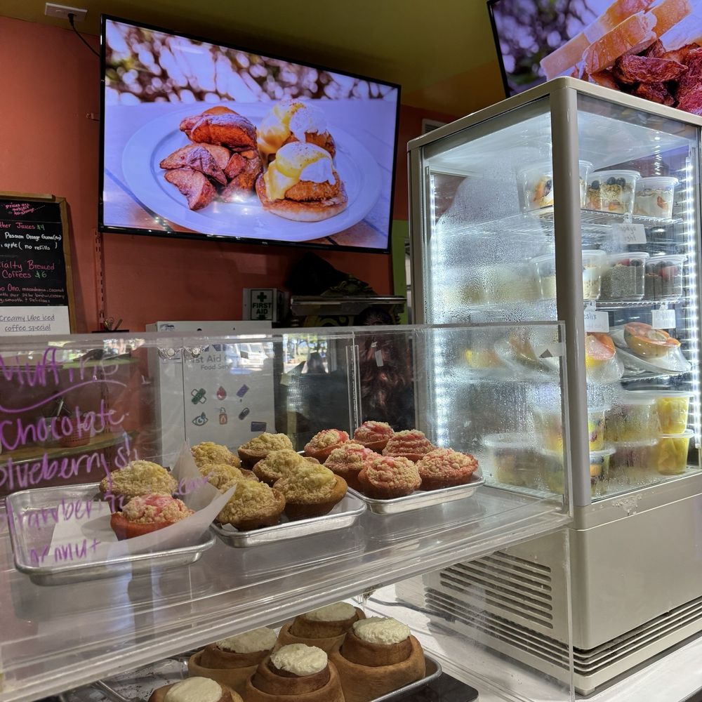 Kihei Caffe - Front counter (pastries and bowls) - Hawaiian Near Me - Kihei, Hawaii Kihei Caffe - Front counter (pastries and bowls) - Hawaiian Near Me - Kihei, Hawaii