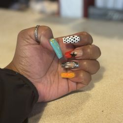 TipTop Nails & Spa
